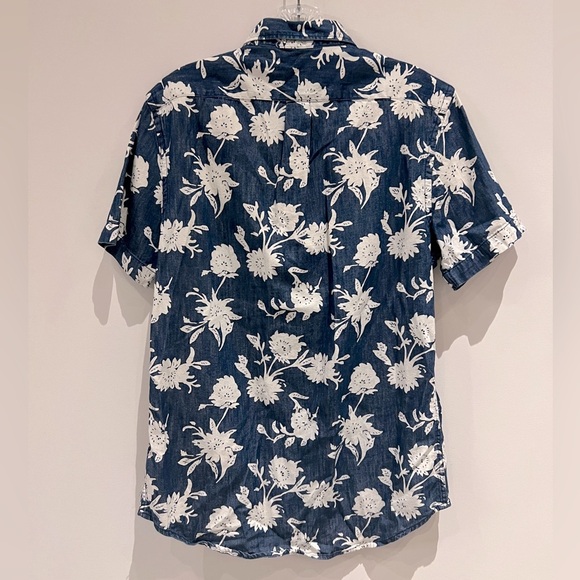 Old Navy: The Classic Shirt Slim Fit button down Chambray Floral Hawaiian Small - Picture 3 of 6